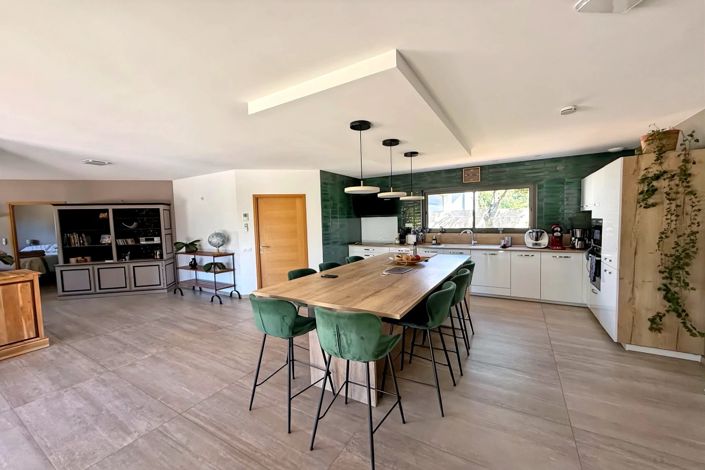 Image No.2-3 Bed House for sale