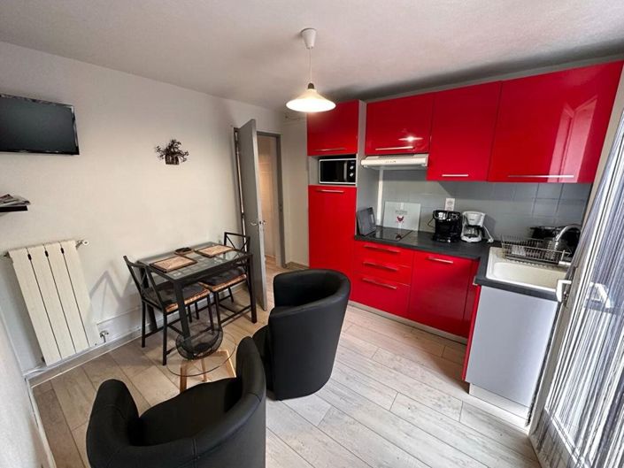 Image No.17-7 Bed House for sale