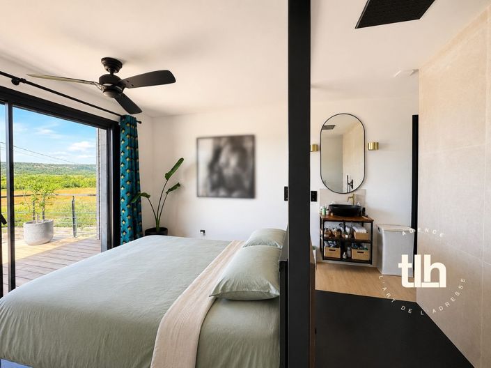 Image No.10-3 Bed House for sale