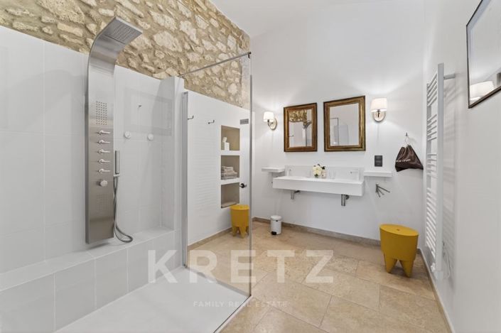 Image No.20-8 Bed House for sale