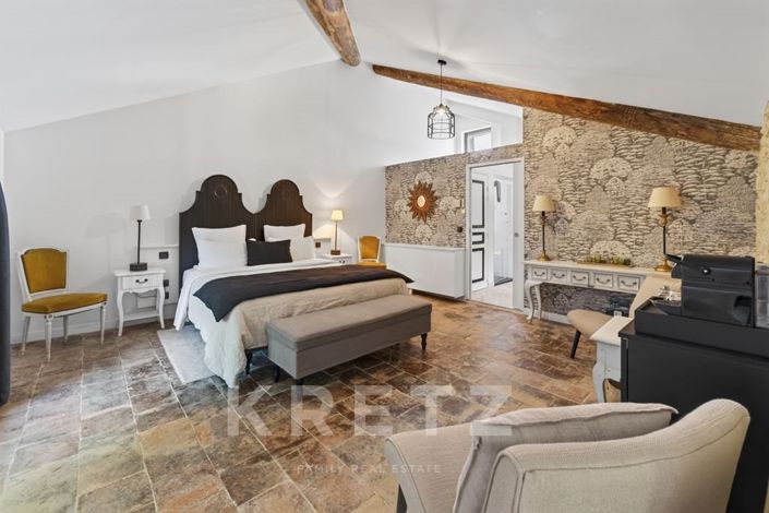 Image No.24-8 Bed House for sale