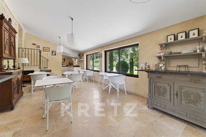 Image No.25-8 Bed House for sale