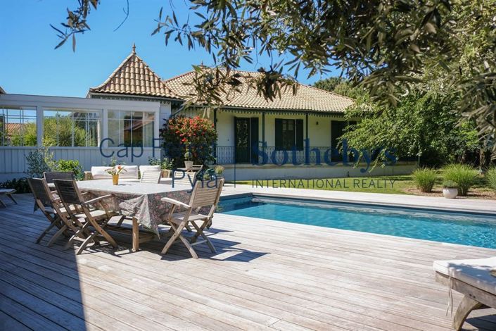 Image No.2-11 Bed House for sale