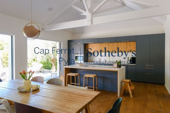 Image No.9-11 Bed House for sale