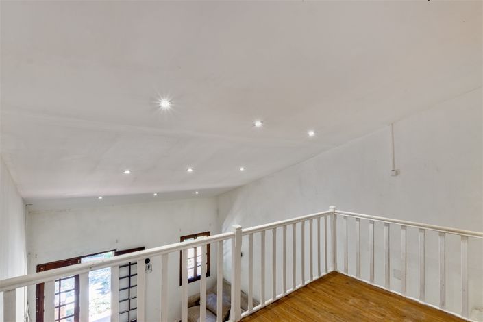 Image No.9-7 Bed House for sale