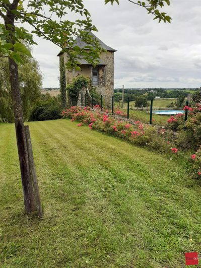 Image No.5-5 Bed Property for sale