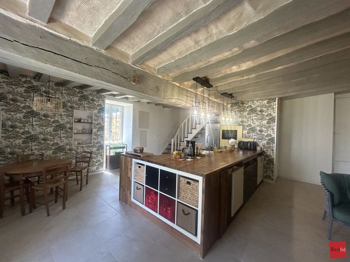 Image No.9-5 Bed Property for sale