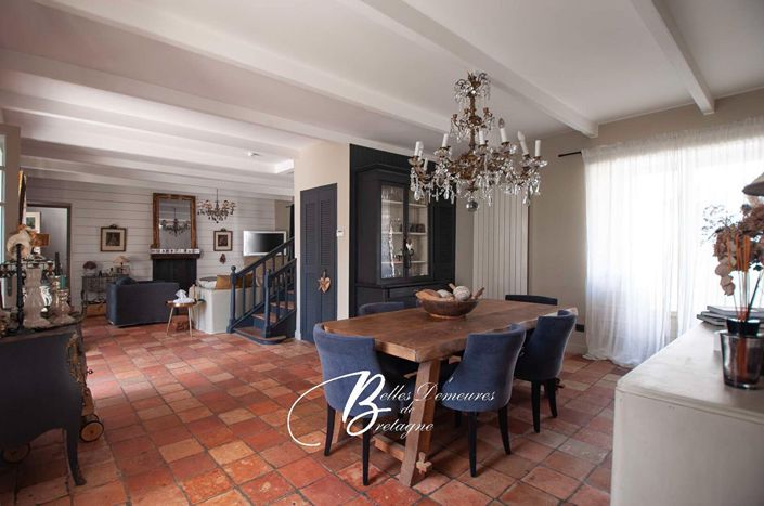 Image No.18-5 Bed House for sale