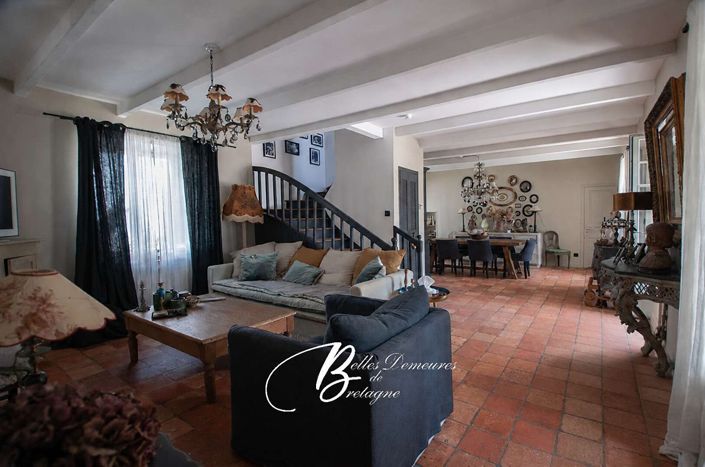 Image No.19-5 Bed House for sale