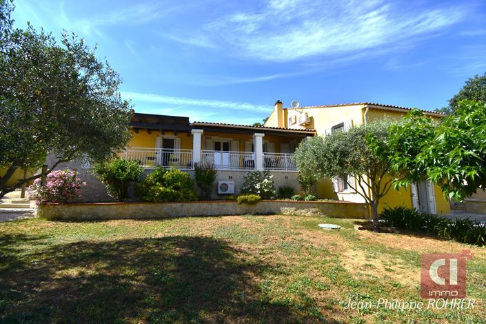 Image No.2-4 Bed House for sale