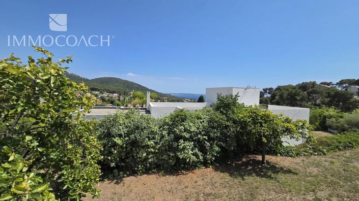 Image No.18-3 Bed House for sale