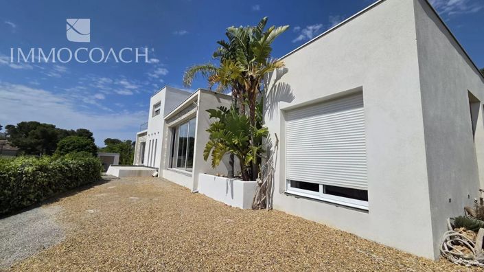 Image No.19-3 Bed House for sale