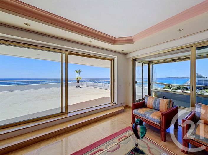 Image No.27-3 Bed Apartment for sale