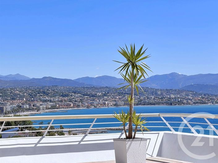Image No.28-3 Bed Apartment for sale