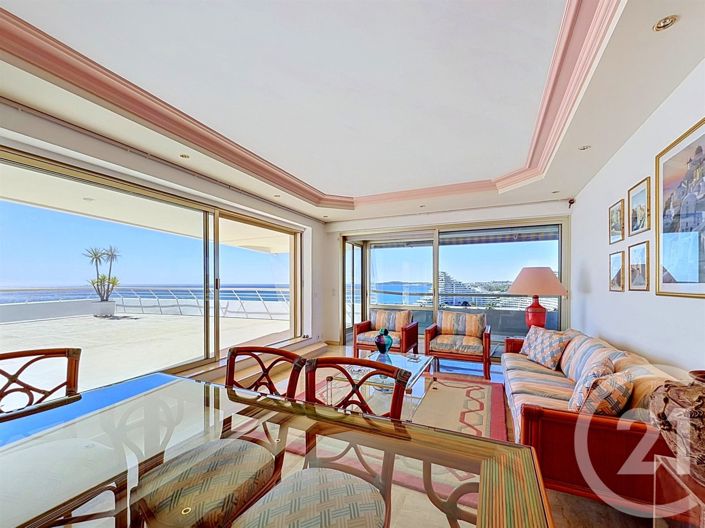 Image No.9-3 Bed Apartment for sale