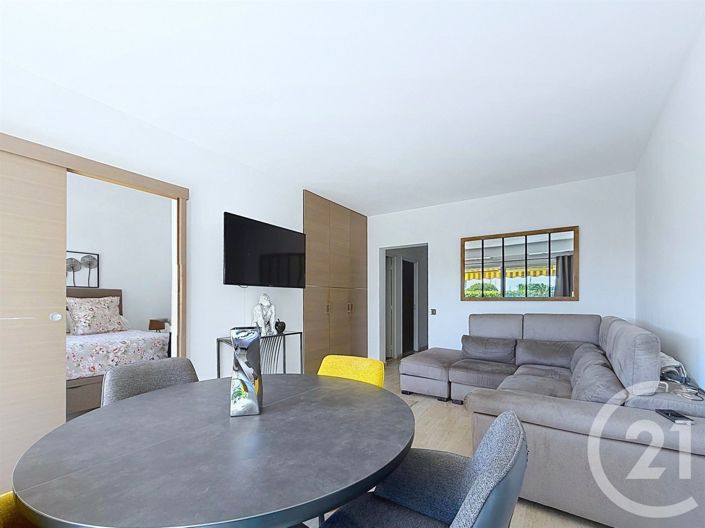 Image No.21-2 Bed Apartment for sale