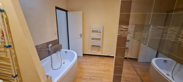 Image No.7-2 Bed House for sale