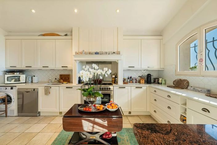 Image No.4-3 Bed House for sale