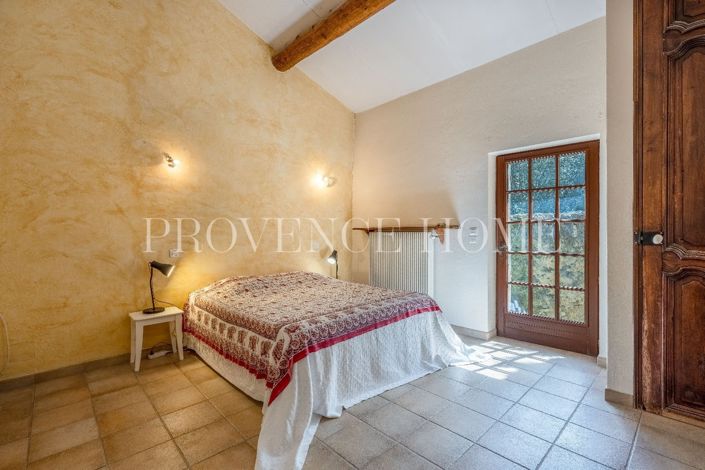 Image No.9-5 Bed House for sale