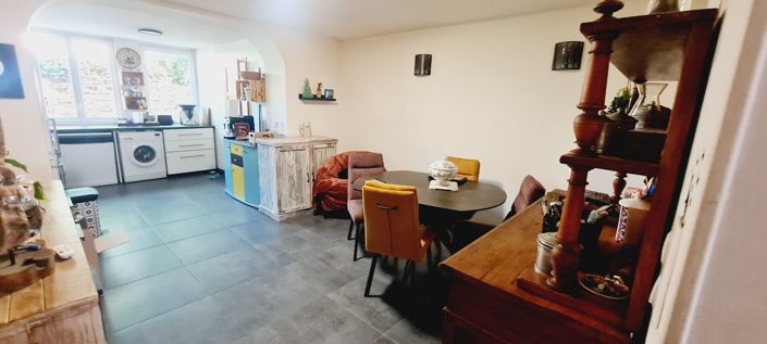 Image No.11-2 Bed House for sale