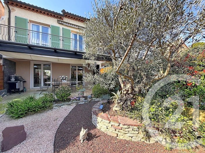 Image No.2-4 Bed House for sale