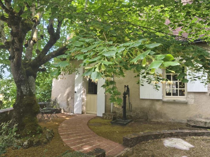 Image No.2-6 Bed House for sale