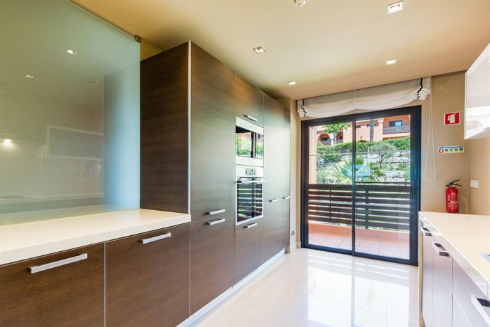 Image No.12-3 Bed Apartment for sale