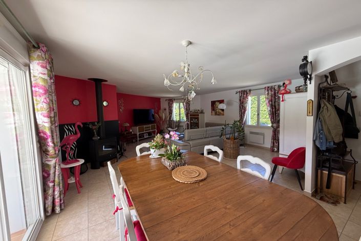 Image No.2-3 Bed House for sale