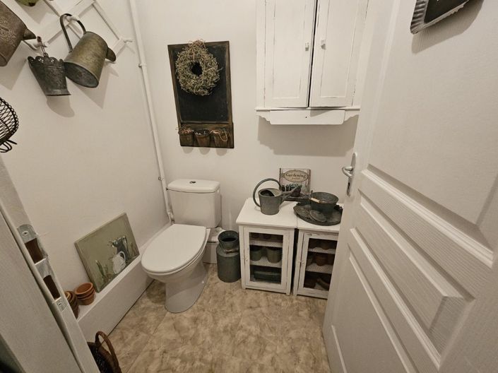 Image No.17-3 Bed House for sale