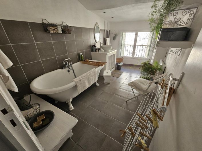Image No.5-3 Bed House for sale