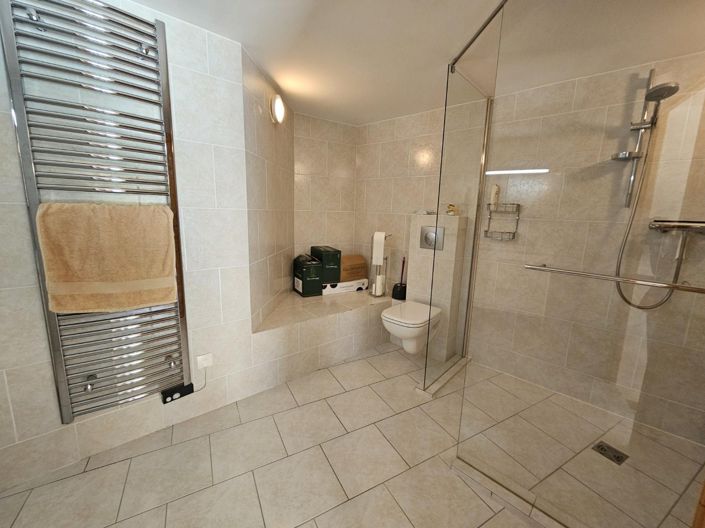 Image No.12-3 Bed House for sale