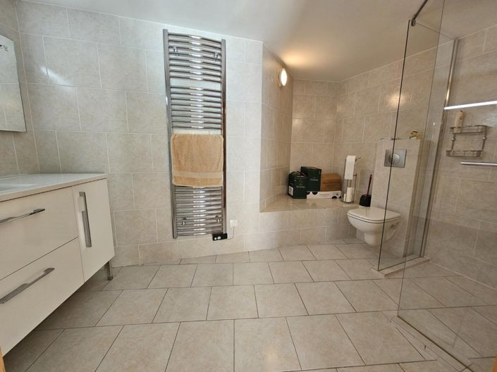 Image No.5-3 Bed House for sale
