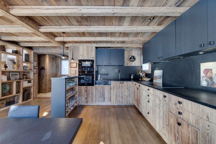 Image No.9-6 Bed House for sale