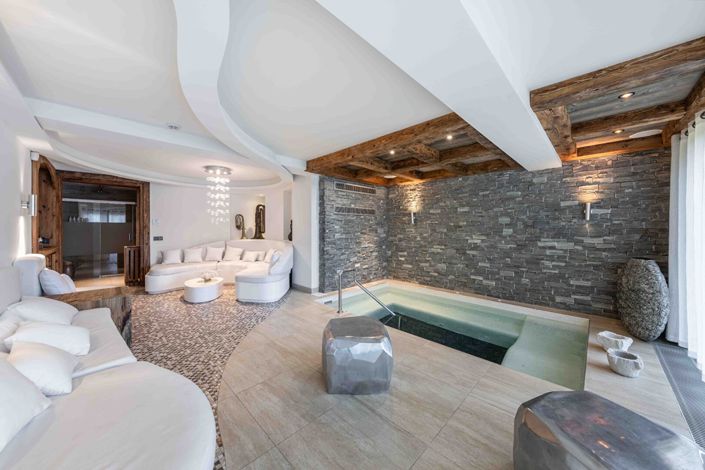Image No.15-6 Bed House for sale