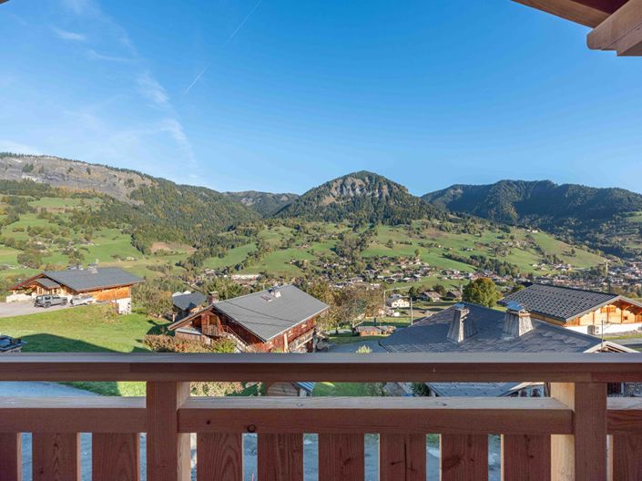 Image No.2-4 Bed House for sale