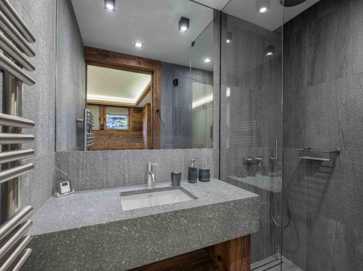 Image No.10-6 Bed House for sale