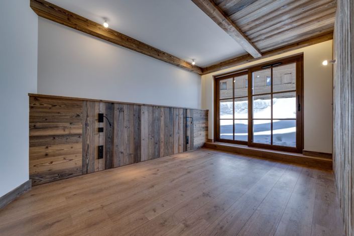 Image No.14-6 Bed House for sale