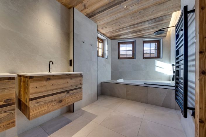 Image No.18-6 Bed House for sale