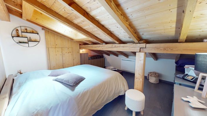 Image No.6-6 Bed House for sale