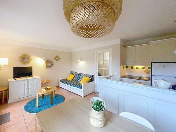 Image No.4-2 Bed House for sale