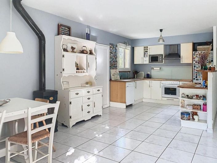 Image No.5-3 Bed House for sale