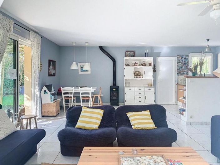 Image No.8-3 Bed House for sale