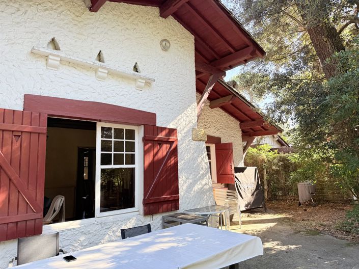 Image No.2-4 Bed House for sale
