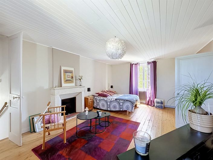 Image No.10-3 Bed House for sale