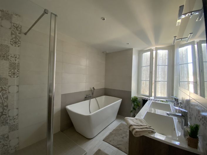 Image No.7-3 Bed House for sale