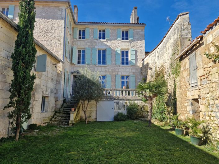 Image No.3-Maison de 6 chambres à vendre à Châteauneuf-sur-Charente
