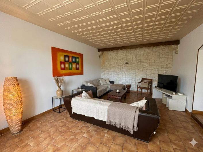 Image No.3-3 Bed House for sale