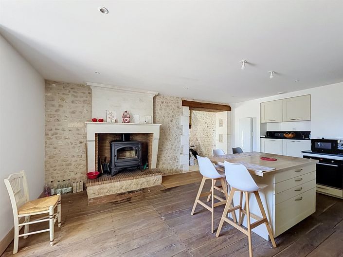 Image No.5-4 Bed House for sale