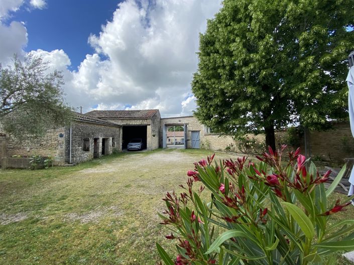 Image No.2-5 Bed House for sale