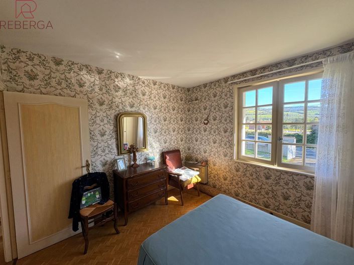 Image No.9-3 Bed House for sale